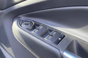 FORD KUGA  1.5 L Ford EcoBoost ST-Line 5dr 6Spd Auto 176PS