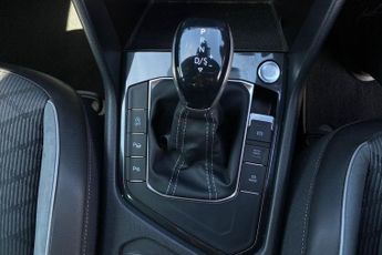 VOLKSWAGEN TIGUAN  1.5 TSI 150 R-Line Edition 5dr DSG Estate