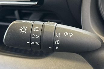 TOYOTA YARIS  1.5 Hybrid Design 5dr CVT Hatchback