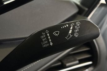 VOLKSWAGEN ID.3  150kW Pro 58kWh 5dr Auto Hatchback