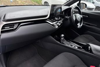 TOYOTA C-HR  1.8 Hybrid Dynamic 5dr CVT Hatchback
