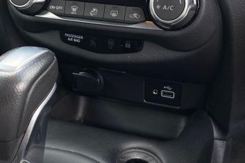 NISSAN JUKE  1.6 Hybrid N-Connecta 5dr Auto Hatchback