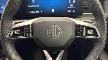 MG MOTOR UK HS  1.5 T-GDI Trophy 5dr DCT Hatchback