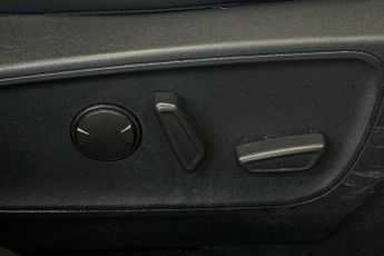 FORD KUGA  Vignale 5 door 2.5L Duratec FHEV 190PS FWD CVT Automatic