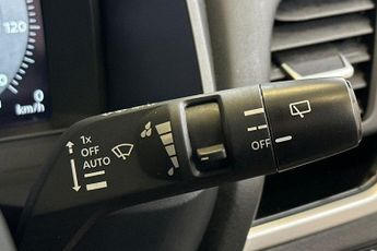 NISSAN QASHQAI  1.3 DiG-T MH 158 N-Connecta 5dr Xtronic Hatchback