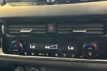 NISSAN QASHQAI  1.3 DiG-T MH 158 N-Connecta 5dr Xtronic Hatchback