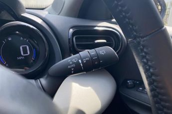 TOYOTA YARIS  1.5 Hybrid Excel 5dr CVT Hatchback