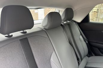 MG MOTOR UK MG4  170kW Premium Long Range 64kWh 5dr Auto Hatchback