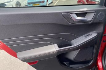 FORD KUGA  Vignale 5 door 2.5L Duratec PHEV 225PS FWD CVT Automatic