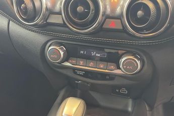 NISSAN JUKE  1.0 DiG-T 114 N-Connecta 5dr DCT Hatchback