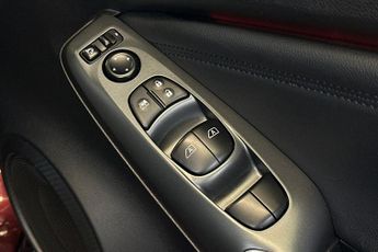 NISSAN JUKE  1.0 DiG-T N-Connecta 5dr DCT Hatchback