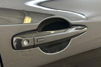 NISSAN JUKE  1.6 Hybrid N-Connecta 5dr Auto Hatchback
