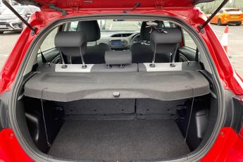 TOYOTA YARIS  1.5 Hybrid Icon 5dr CVT Hatchback