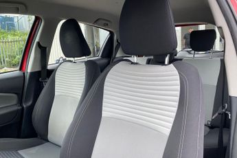 TOYOTA YARIS  1.5 Hybrid Icon 5dr CVT Hatchback