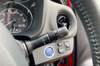 TOYOTA YARIS  1.5 Hybrid Icon 5dr CVT Hatchback