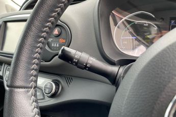 TOYOTA YARIS  1.5 Hybrid Icon 5dr CVT Hatchback