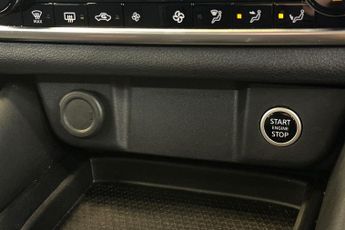 NISSAN QASHQAI  1.3 DiG-T MH 158 N-Connecta 5dr Xtronic Hatchback
