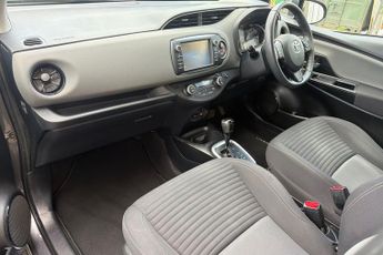 TOYOTA YARIS  1.5 Hybrid Icon Tech 5dr CVT Hatchback