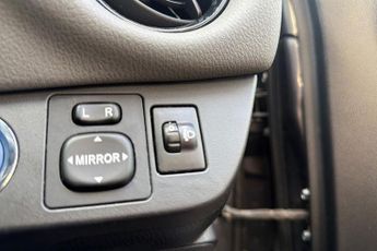 TOYOTA YARIS  1.5 Hybrid Icon Tech 5dr CVT Hatchback