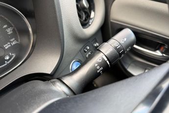 TOYOTA YARIS  1.5 Hybrid Icon Tech 5dr CVT Hatchback