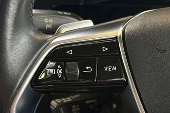 AUDI E-TRON  300kW 55 Quattro 95kWh Launch Edition 5dr Auto Estate