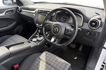 MG MOTOR UK ZS  105kW Excite EV 45kWh 5dr Auto Hatchback