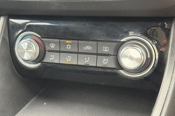 MG MOTOR UK ZS  105kW Excite EV 45kWh 5dr Auto Hatchback