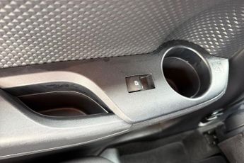 TOYOTA C-HR  1.8 Hybrid Icon 5dr CVT Hatchback