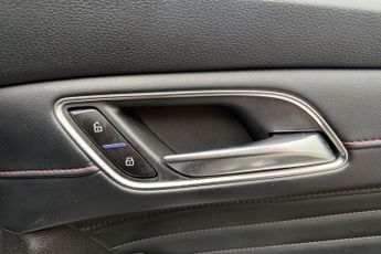 MG MOTOR UK HS  1.5 T-GDI PHEV Trophy 5dr Auto Hatchback