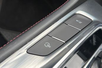 MG MOTOR UK HS  1.5 T-GDI PHEV Trophy 5dr Auto Hatchback