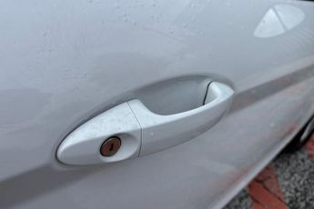 FORD FIESTA  1.6 Zetec 5dr Pshift 105PS