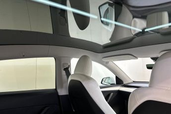 TESLA MODEL Y  Long Range AWD 5dr Auto Hatchback