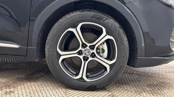 MG MOTOR UK ZS  1.5 Hybrid+ SE 5dr Auto Hatchback