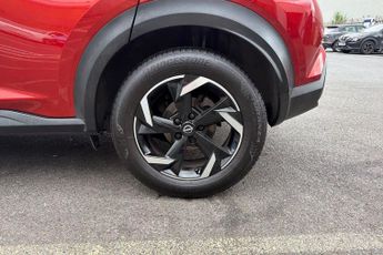 NISSAN JUKE  1.0 DiG-T 114 N-Connecta 5dr DCT Hatchback