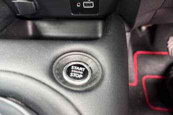 NISSAN JUKE  1.0 DiG-T 114 N-Connecta 5dr DCT Hatchback