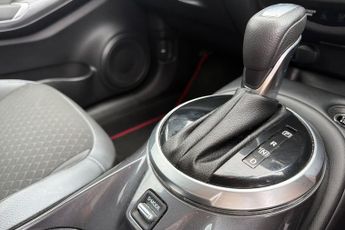 NISSAN JUKE  1.0 DiG-T 114 N-Connecta 5dr DCT Hatchback