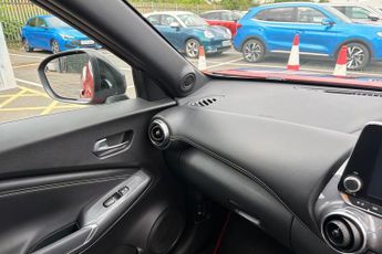 NISSAN JUKE  1.0 DiG-T 114 N-Connecta 5dr DCT Hatchback