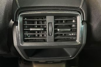 SKODA KAROQ  1.6 TDI SE 5dr DSG Estate