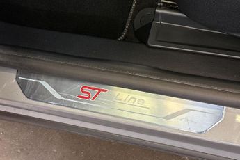 FORD PUMA  1.0 L EcoBoost Hybrid (mHEV) ST-Line Vignale 5dr 7Spd Auto 155P