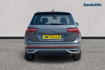 VOLKSWAGEN TIGUAN  2.0 TDI Elegance 5dr DSG Estate