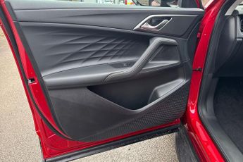 MG MOTOR UK HS  1.5 T-GDI PHEV Trophy 5dr Auto Hatchback