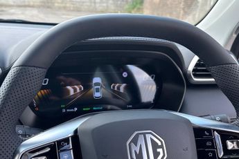 MG MOTOR UK ZS  1.5 Hybrid+ Trophy 5dr Auto Hatchback