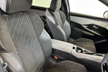 PEUGEOT 5008  1.2 Hybrid 136 GT 5dr e-DSC6 Estate