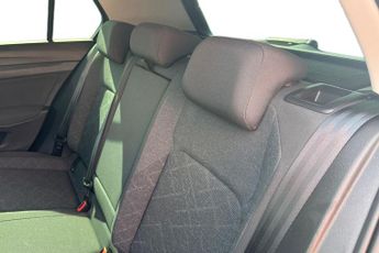 VOLKSWAGEN GOLF  1.5 eTSI 150 Life 5dr DSG Hatchback