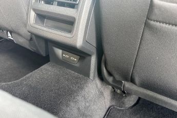 VOLKSWAGEN GOLF  1.5 eTSI 150 Life 5dr DSG Hatchback