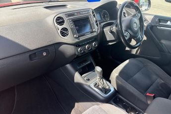 VOLKSWAGEN TIGUAN  2.0 TDi Bluemotion Tech Match 4MOTION 5Dr 150 DSG Estate