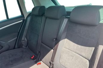 VOLKSWAGEN TIGUAN  2.0 TDi Bluemotion Tech Match 4MOTION 5Dr 150 DSG Estate