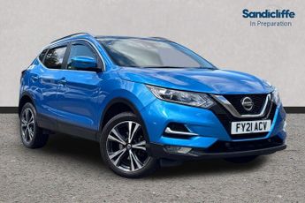 Nissan Qashqai  1.3 DiG-T N-Connecta 5dr [Glass Roof Pack] Hatchback