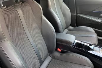 PEUGEOT 2008  1.2 Hybrid 136 GT 5dr e-DSC6 Estate