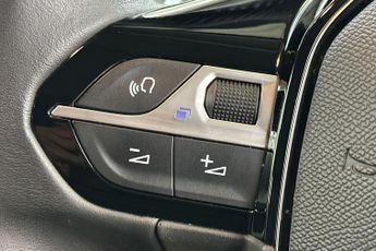 PEUGEOT 208  1.2 Hybrid 100 Allure 5dr e-DSC6 Hatchback